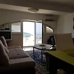 Apartment Dove With Sea View And Free Parking