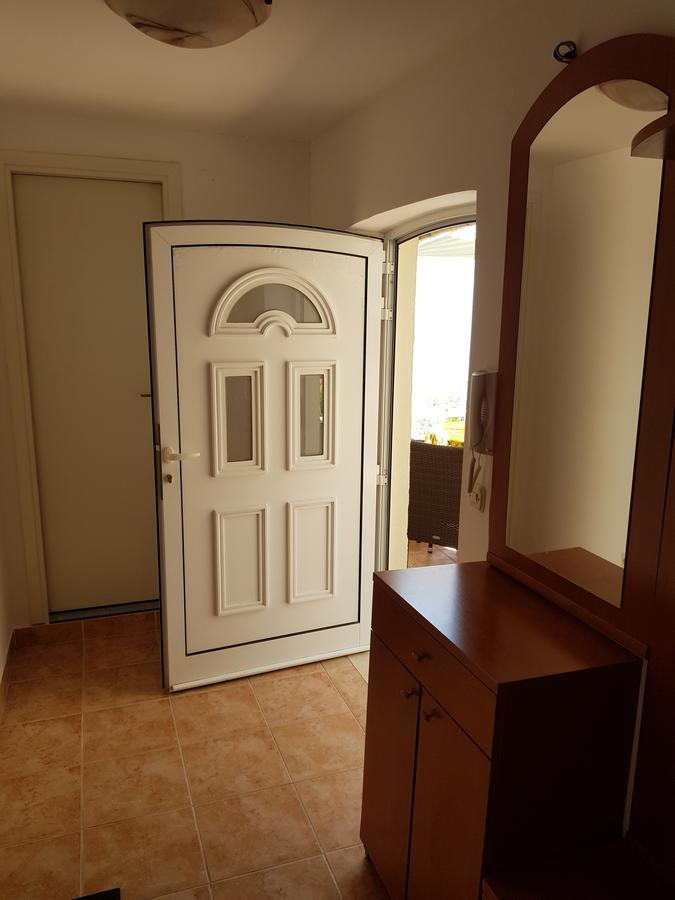 Apartman Dove With Sea View And Free Parking