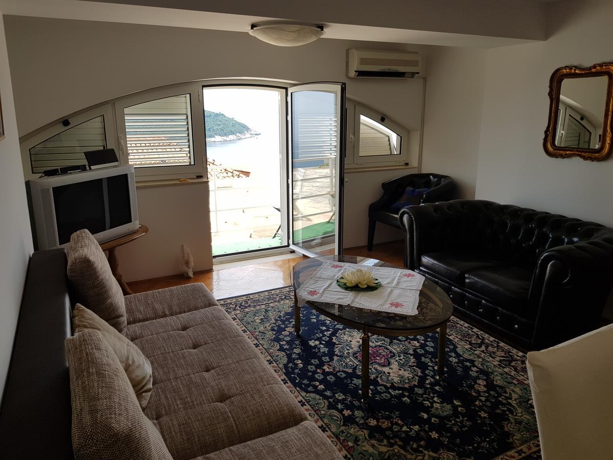 Dove With Sea View And Free Parking